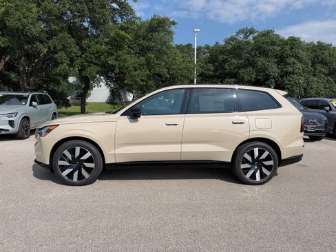 New 2026 Volvo EX90 Ultra AWD/4WD image 3