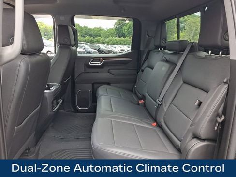 Used 2023 Chevrolet Silverado 1500 RST AWD/4WD image 19