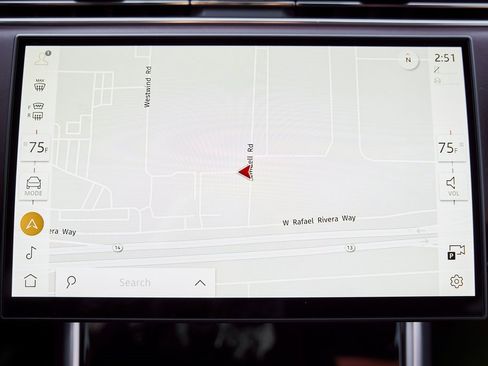 Used 2025 Land Rover Range Rover SE image 67