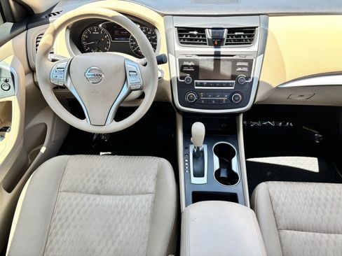 Used 2016 Nissan Altima 2.5 S w/ Power Driver Seat Package FWD image 12