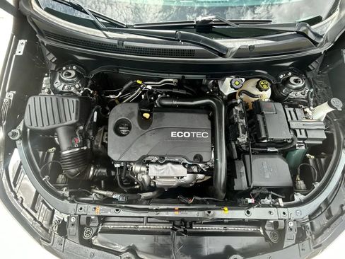 Used 2021 Chevrolet Equinox LT FWD image 28