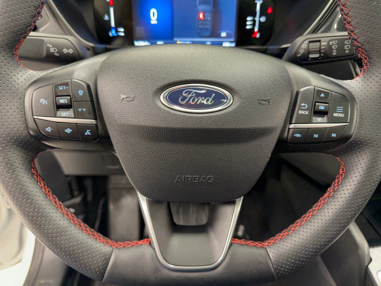 Used 2024 Ford Escape ST-Line w/ Tech Pack #1 AWD/4WD image 10