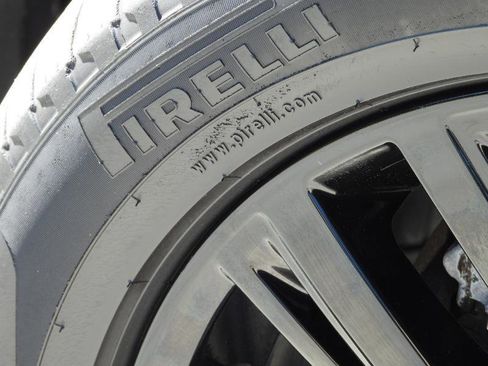 Used 2022 Volkswagen Tiguan SE R-Line image 12