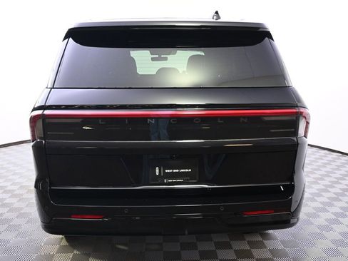 New 2026 Lincoln Navigator Reserve AWD/4WD image 5