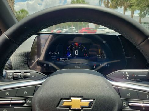 Used 2026 Chevrolet Equinox LT FWD image 20