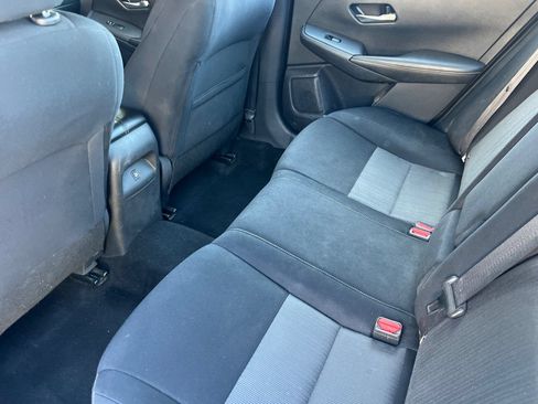 Used 2022 Nissan Sentra SV FWD image 13