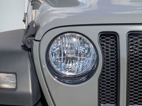 Used 2021 Jeep Wrangler Unlimited Sport AWD/4WD image 9