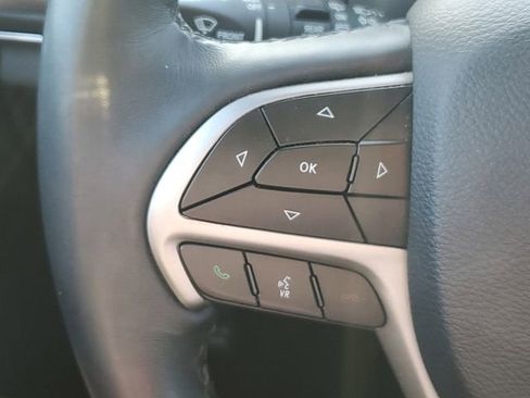 Used 2019 Jeep Grand Cherokee Limited image 18