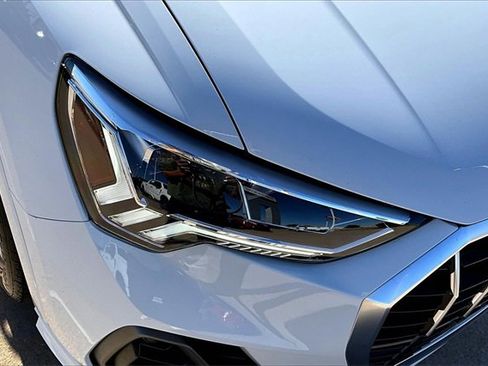 Certified 2025 Audi Q3 2.0T Premium Plus w/ Premium Plus Package image 31