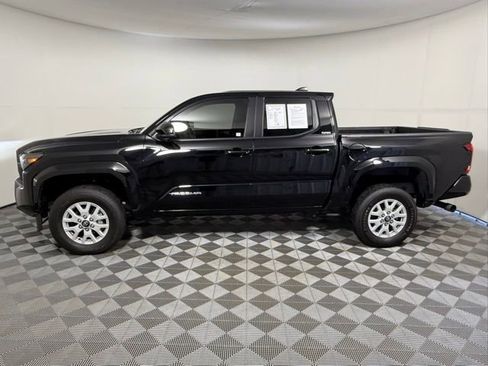 Used 2024 Toyota Tacoma SR5 AWD/4WD image 3