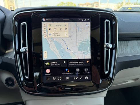 New 2026 Volvo XC40 B5 Plus w/ Climate Package image 21