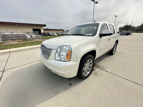 Certified 2014 GMC Yukon Denali AWD/4WD image 18