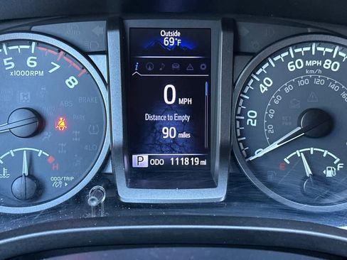 Used 2019 Toyota Tacoma TRD Off-Road AWD/4WD image 28