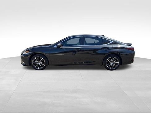 Used 2023 Lexus ES 300h w/ Premium Package FWD image 2
