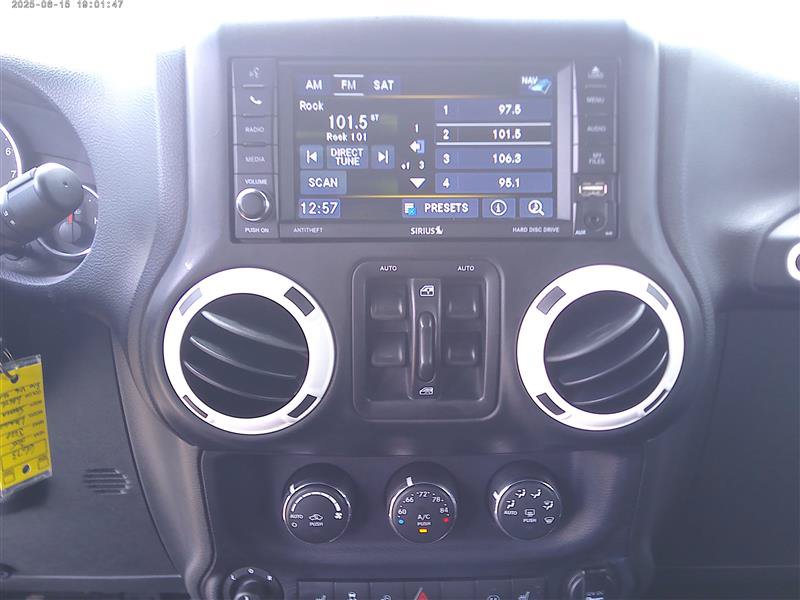 Used 2015 Jeep Wrangler Unlimited Sahara AWD/4WD image 13