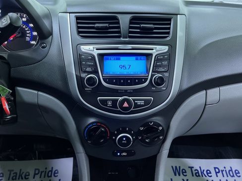 Used 2013 Hyundai Accent GLS FWD image 20