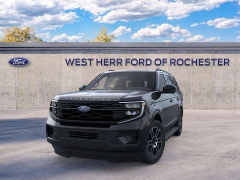Used 2026 Ford Expedition Active AWD/4WD image 3