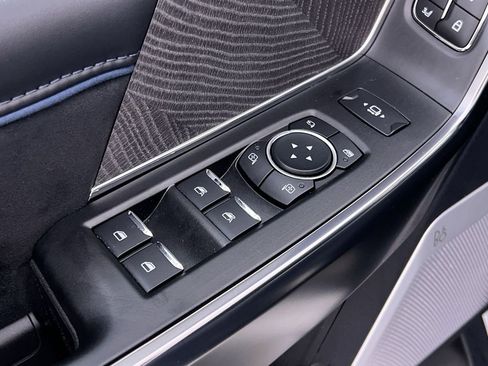 New 2025 Ford F350 Platinum w/ FX4 Off-Road Package image 13