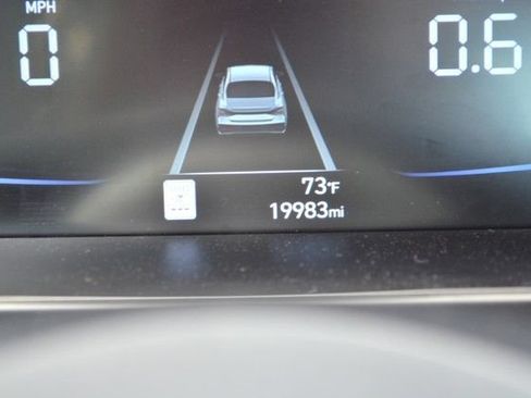 Used 2025 Hyundai Elantra Sport FWD image 23