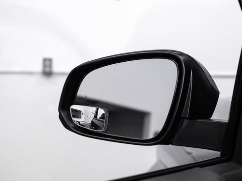 Used 2024 Toyota Tacoma TRD Sport image 44