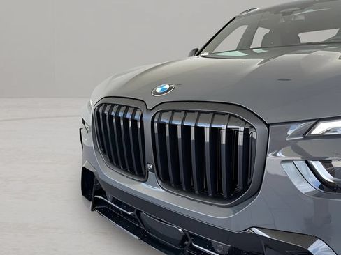 Used 2026 BMW X7 xDrive40i w/ M Sport Package AWD/4WD image 2