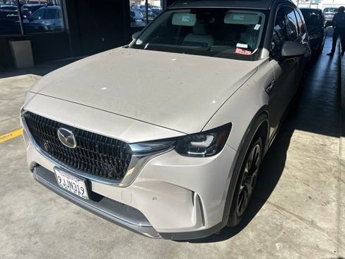 Used 2024 MAZDA CX-90 Plug-In Hybrid w/ Premium Pkg AWD/4WD image 4