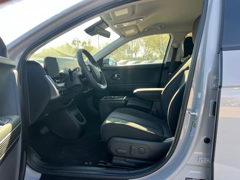 New 2026 Hyundai Ioniq 5 SE image 21