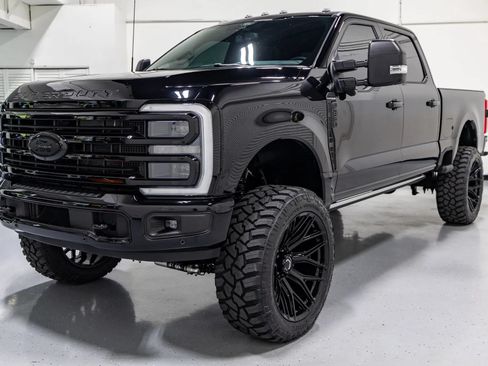 Used 2025 Ford F250 Platinum AWD/4WD image 3