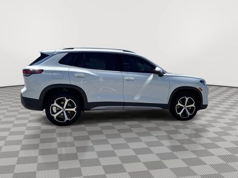 Used 2025 Volkswagen Tiguan SE AWD/4WD image 12