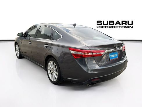 Used 2013 Toyota Avalon Limited w/ Technology Pkg FWD image 5