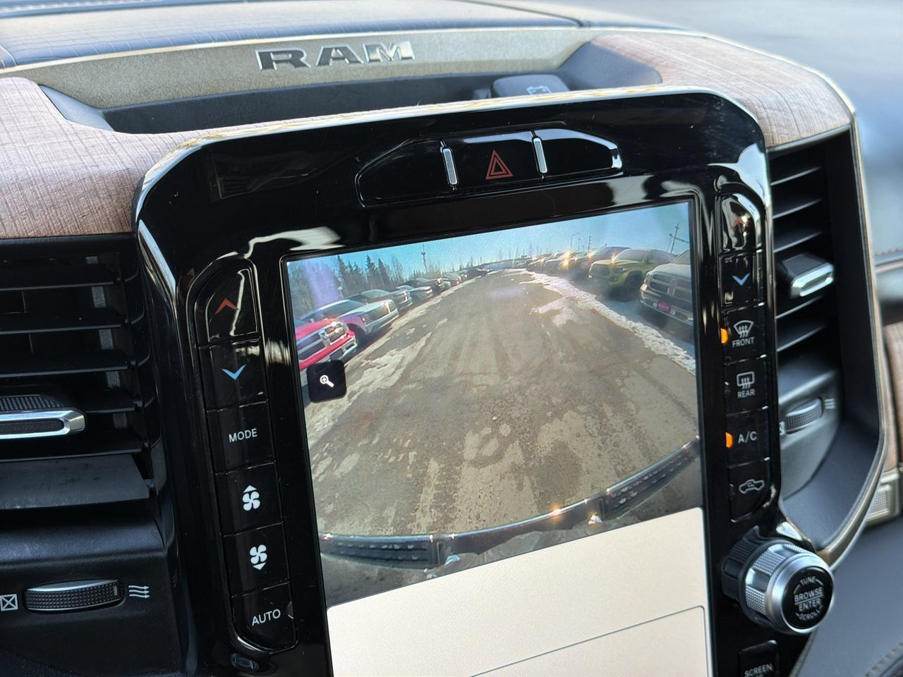 Used 2022 RAM 1500 Limited AWD/4WD image 17