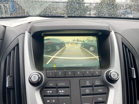 Used 2017 Chevrolet Equinox LT image 41