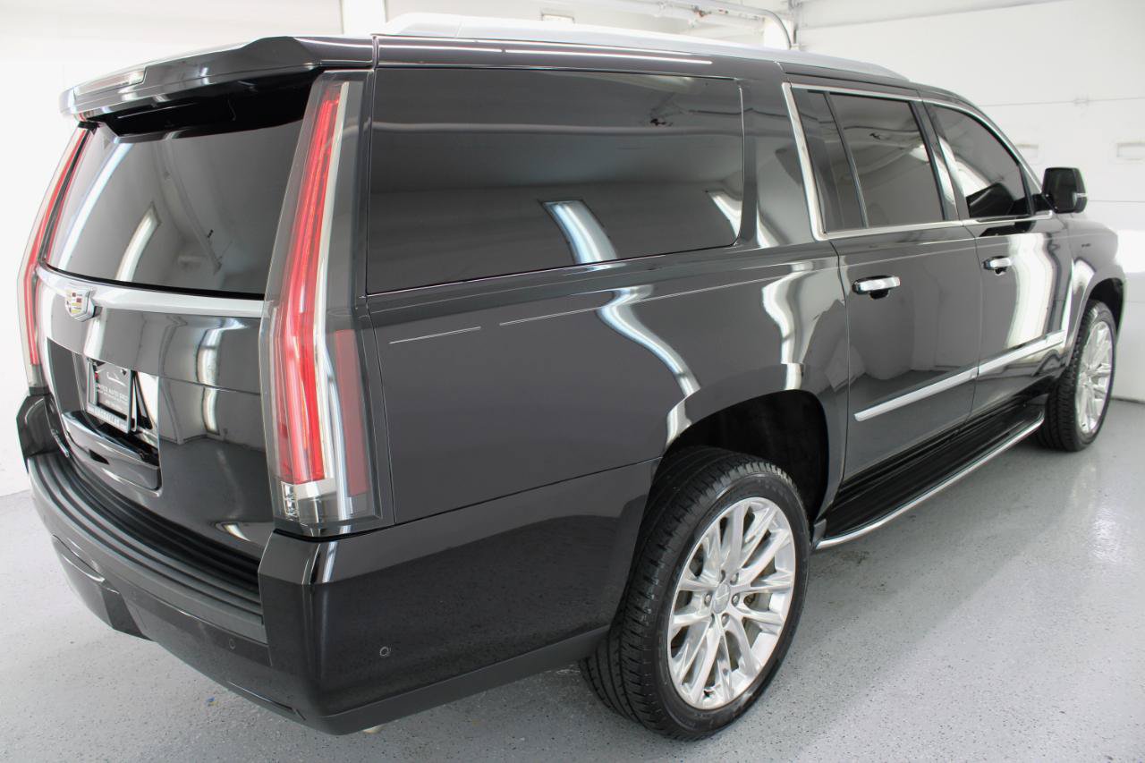 Used 2019 Cadillac Escalade ESV Luxury RWD image 10