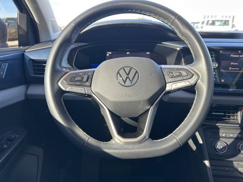 Used 2022 Volkswagen Taos SE image 19