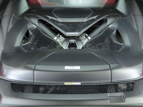Used 2017 Acura NSX image 26