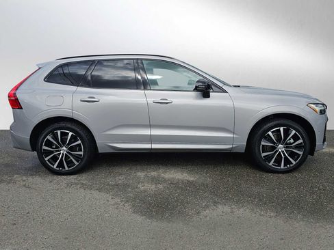 Used 2025 Volvo XC60 B5 Plus w/ Protection Package Premier image 2