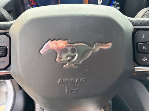 Used 2024 Ford Mustang Coupe image 25