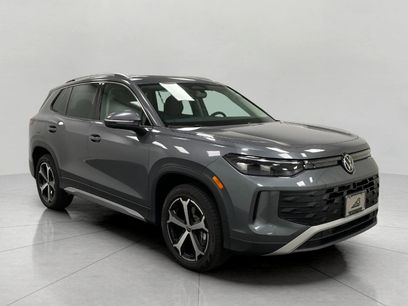 New 2025 Volkswagen Tiguan SE