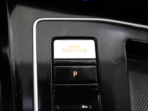Used 2024 Volkswagen GTI SE FWD image 18