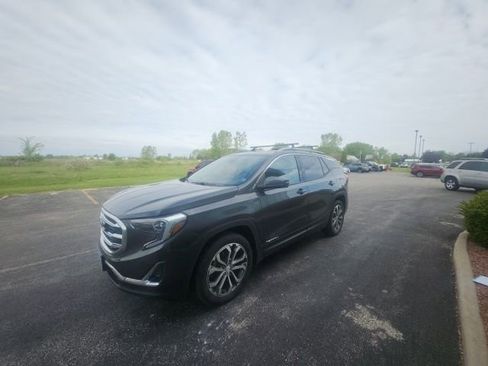 Used 2020 GMC Terrain SLT w/ Preferred Package AWD/4WD image 4