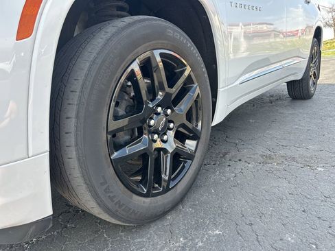 Used 2023 Chevrolet Traverse Premier image 10