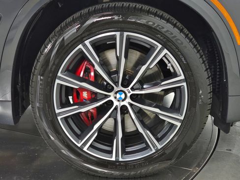Used 2024 BMW X5 xDrive40i w/ Executive Package AWD/4WD image 12