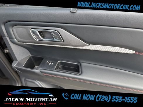 Used 2025 Ford Explorer ST-Line w/ Premium Package image 24