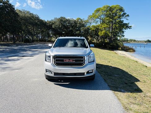 Used 2016 GMC Yukon SLT w/ Open Road Package image 3