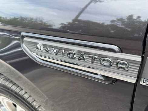 Used 2024 Lincoln Navigator L Reserve AWD/4WD image 10