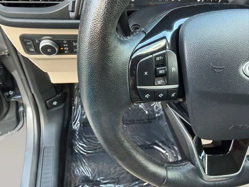 Used 2021 Ford Escape SEL FWD image 16