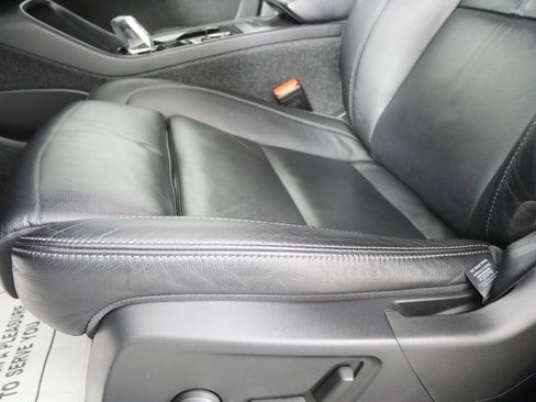 Used 2022 Volvo XC40 T5 Inscription w/ Climate Package AWD/4WD image 9