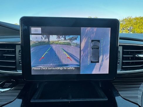 Used 2022 Ford Explorer Limited w/ Equipment Group 301A image 30