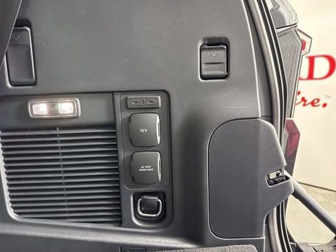 New 2025 Lincoln Navigator Reserve image 27