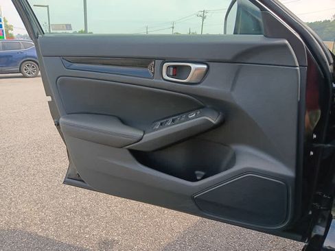 Used 2024 Honda Civic EX-L image 25